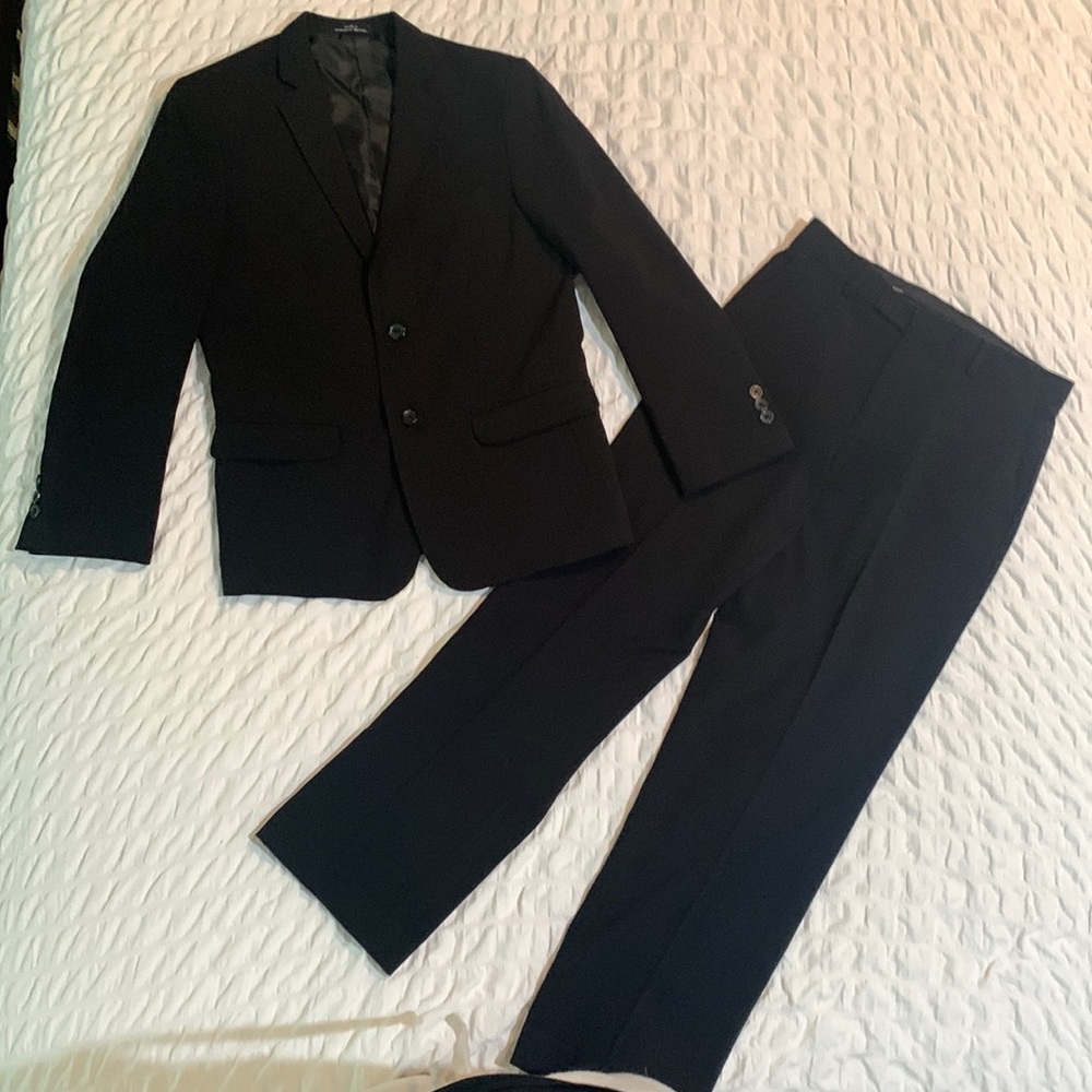 Calvin Klein Boys suit size 14 Regular